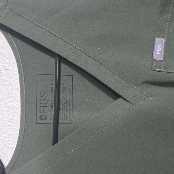 Catarina One-Pocket Scrub Top - Picture 2 of 5